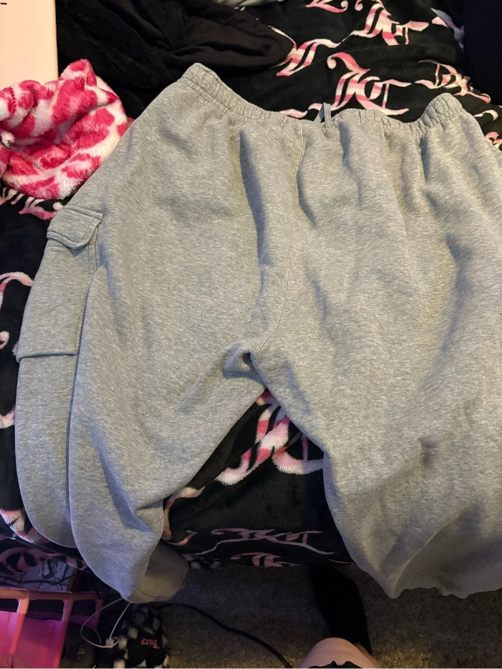 Nike Gray Heathered Men's Sweat Joggers
